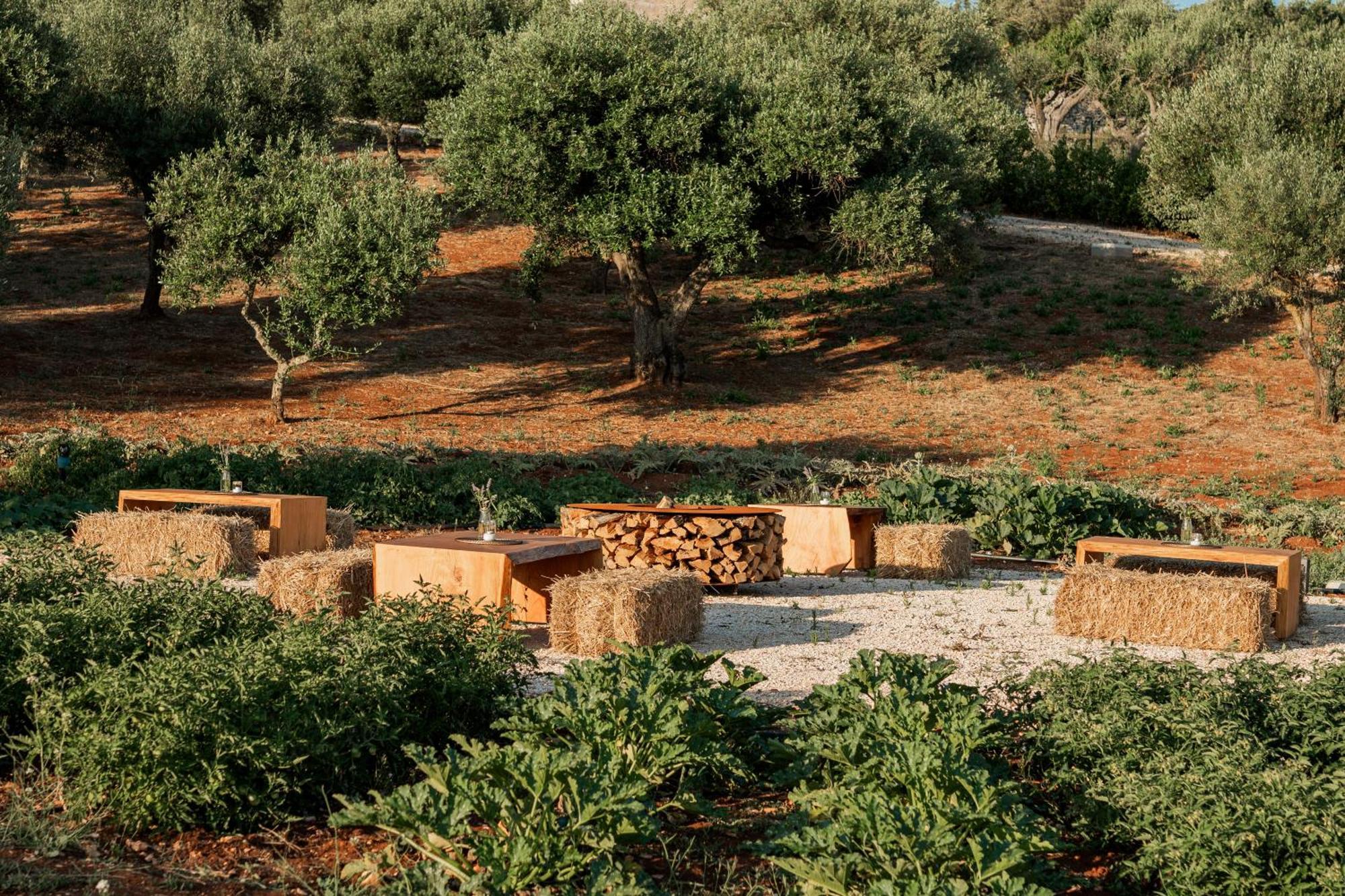 Essenza Relais Contemporaneo Bed & Breakfast Cisternino Exterior foto