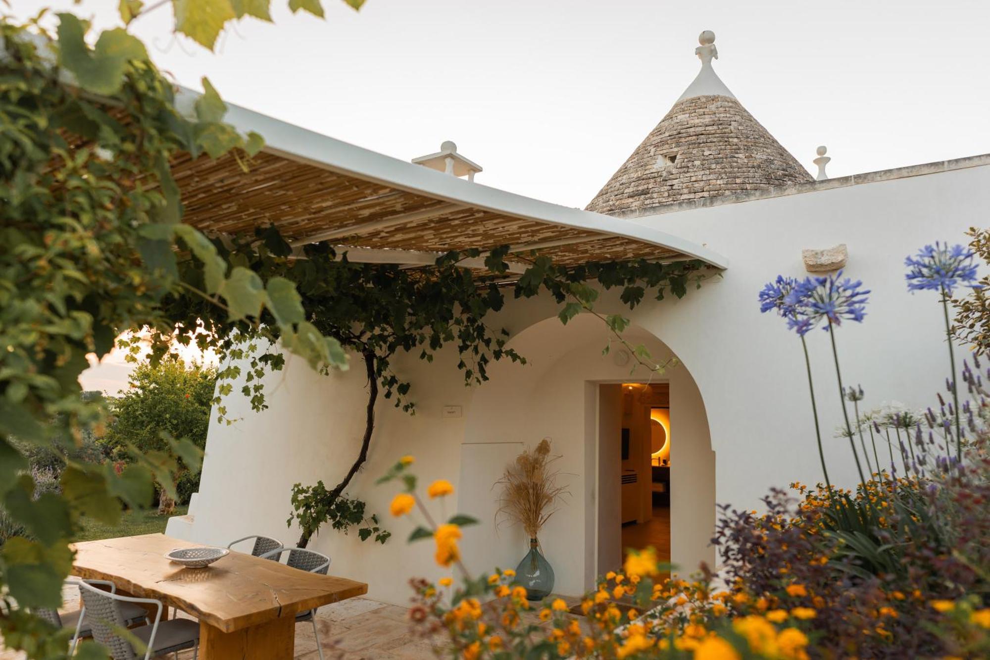 Essenza Relais Contemporaneo Bed & Breakfast Cisternino Exterior foto