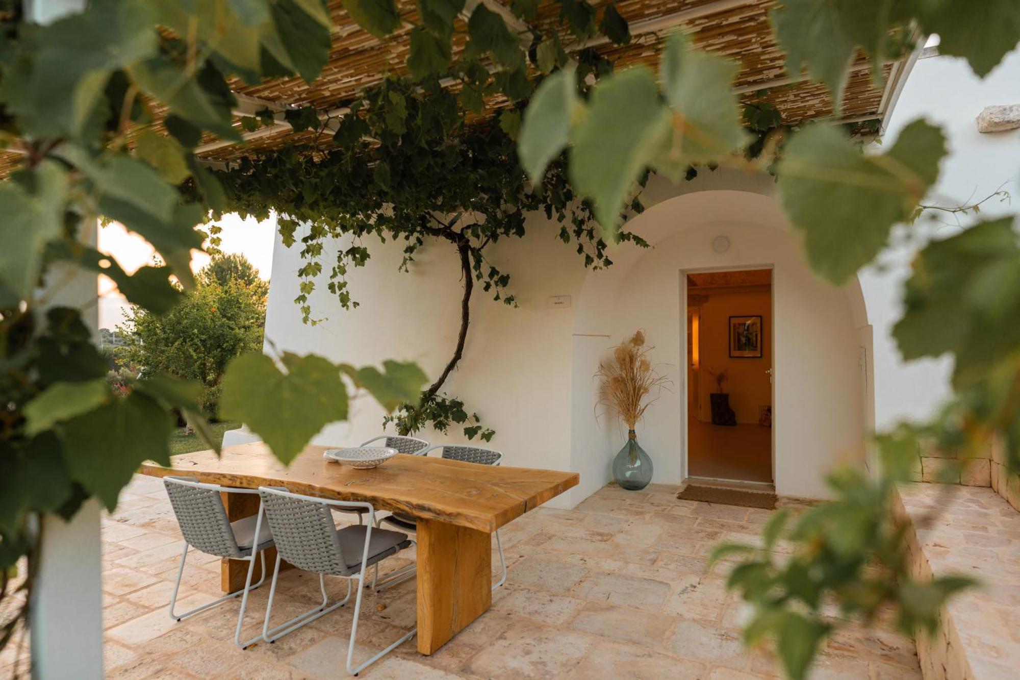 Essenza Relais Contemporaneo Bed & Breakfast Cisternino Exterior foto
