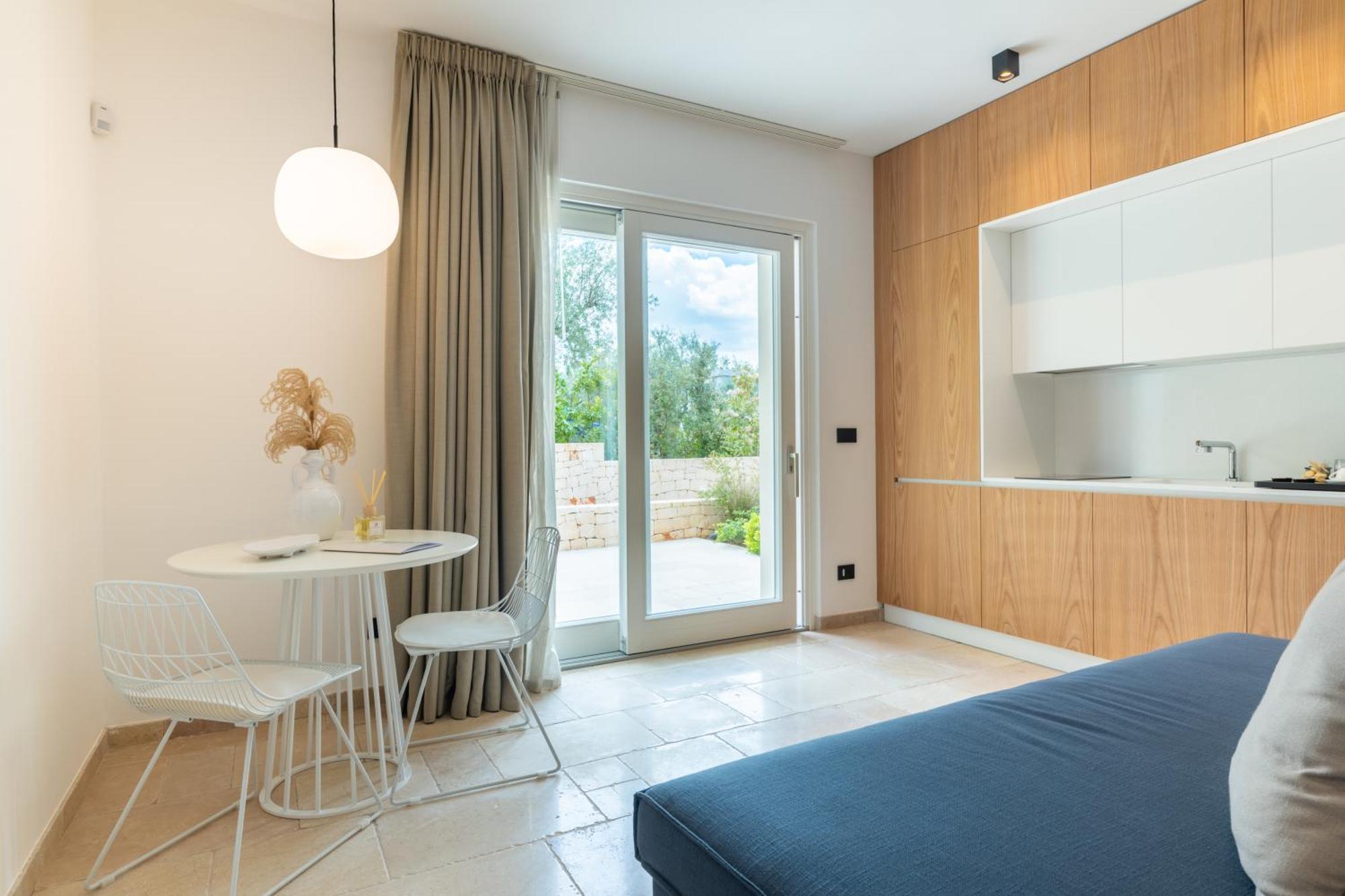 Essenza Relais Contemporaneo Bed & Breakfast Cisternino Exterior foto