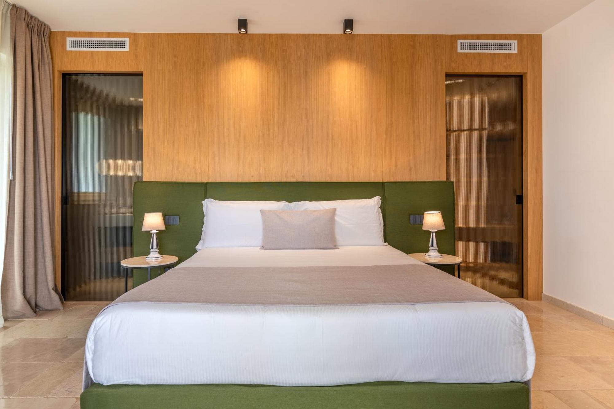 Essenza Relais Contemporaneo Bed & Breakfast Cisternino Exterior foto